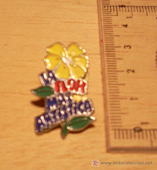 Sammlung von Pins: PIN DE LA FLOR MAS ART&Iacute;STICA. EMITIDO POR BOLLYCAO. PRECIOSO. ESCALA EN CM. .
