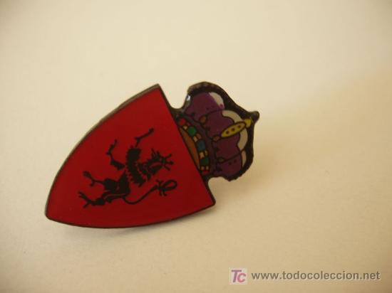 Pin's de collection: pin escudo her&aacute;ldica