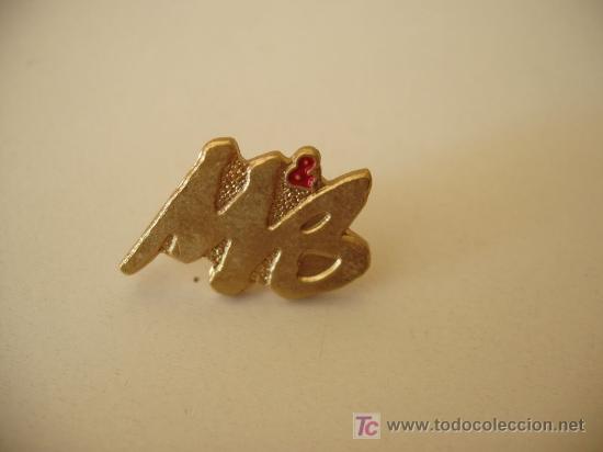 Pin's de collection: pin M&B Escuela Superior de Marketing & Business
