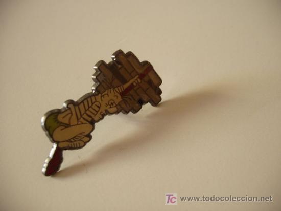 Pin's de collection: pin Agripina. Claire Bret&eacute;cher