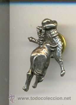 Pin's de collection: 13-1129. Pin Poniendo Banderillas (Toros). relieve
