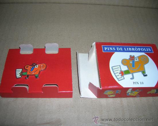 Pins de colecci&oacute;n: PIN DE LIBROPOLIS, N&ordm; 10. COLECCI&oacute;N CREADA POR MARISCAL. A&Ntilde;OS 90. NUEVO, CON CAJA.