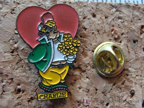 Pins de colecci&oacute;n: PIN DE DIBUJOS ANIMADOS. OSITO CHARLIE AMOROSO. OSO Y CORAZ&Oacute;N. ORIGEN FRANCIA. A&Ntilde;OS 90.