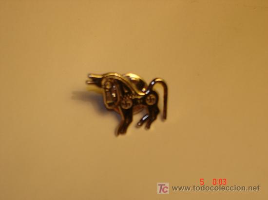 Sammlung von Pins: PINS - FANTASIA - METALICO -