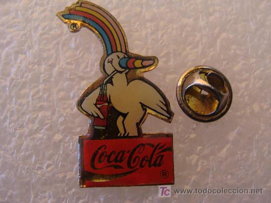 Pins de colecci&oacute;n: PIN DE LA EXPOSICI&Oacute;N UNIVERSAL SEVILLA 1992. CURRO BEBIENDO COCA COLA.