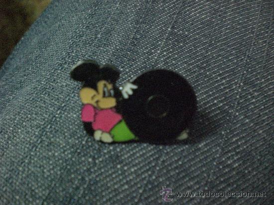 Sammlung von Pins: Pin mickey mouse Disney Dibujos animados Letra O