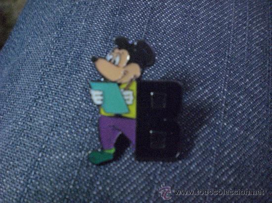 Sammlung von Pins: Pin mickey mouse Disney Dibujos animados Letra B