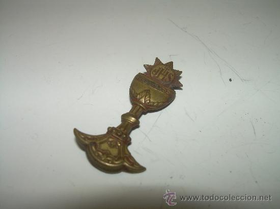 Pins de colecci&oacute;n: ANTIGUA INSIGNIA DE LATON - Foto 1