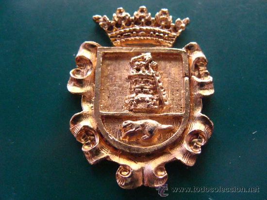 Pins de colecci&oacute;n: INSIGNIA HER&Aacute;LDICA. ESCUDO HER&Aacute;LDICO DE EL GASTOR, C&Aacute;DIZ. CON BA&Ntilde;O DE ORO 24 K.