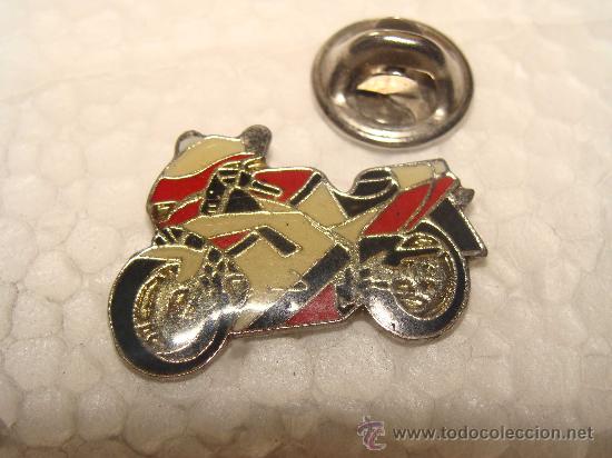 Collection pins: PIN DE COCHES / MOTOS. MOTO HONDA CBR. BLANCO / ROJO.