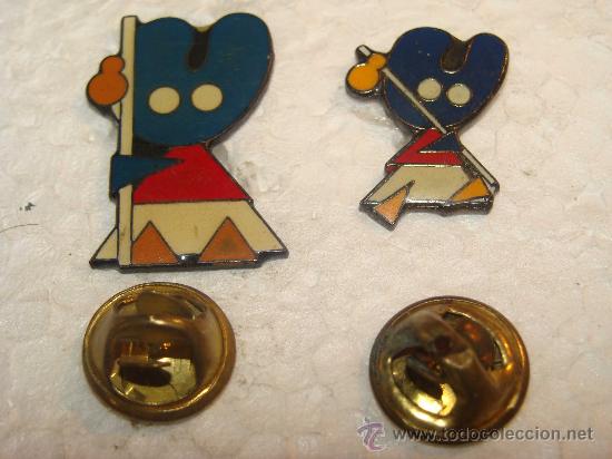 Pins de cole&ccedil;&atilde;o: 2 PINS. PEREGR&Iacute;N. PEREGRINO DEL CAMINO DE SANTIAGO. SANTIAGO COMPOSTELA.