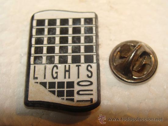 Pins de colecci&oacute;n: PIN DE VIDEOJUEGOS. LIGHT OUT. A&Ntilde;OS 90.
