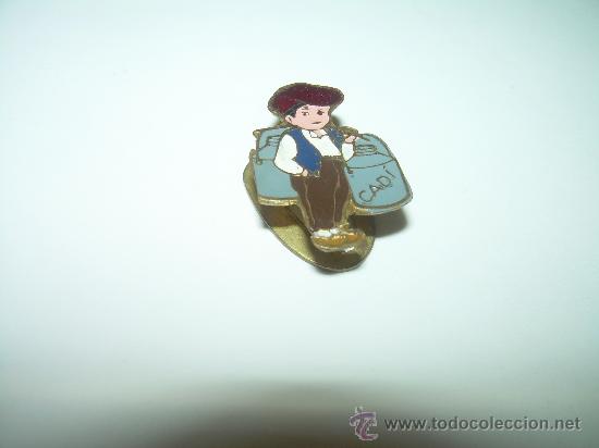 Pins de colecci&oacute;n: ANTIGUA INSIGNIA.....CADI. - Foto 2