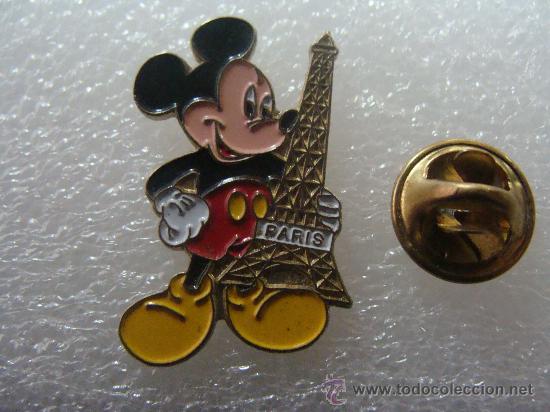 Pin's de collection: PIN DE DIBUJOS ANIMADOS / TURISM0. MICKEY MOUSE CON TORRE EIFFEL DE PARIS, FRANCIA.
