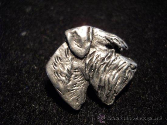 Pins de colecci&oacute;n: pin ............schnauzer
