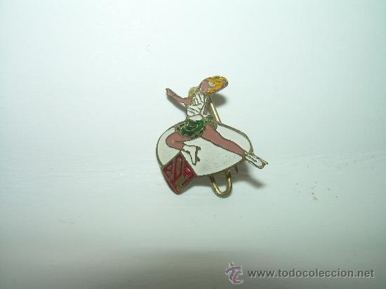 Pin's de collection: ANTIGUA INSIGNIA.....PATINES.. APA.