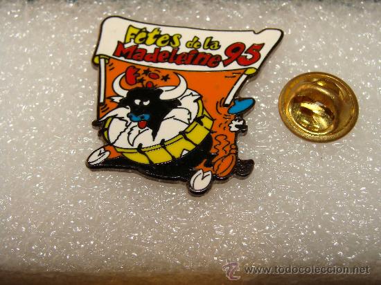 Pin's de collection: PIN DE TURISMO. FIESTAS DE LA MADELEINE 1995. FRANCIA. FIESTAS TOROS. TORO TAMBORES.