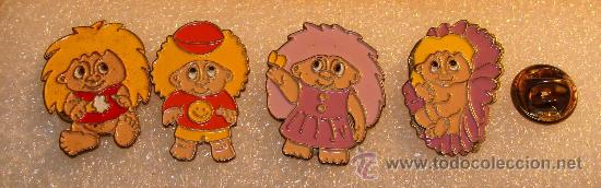 Pin's de collection: 4 PINS DE DIBUJOS ANIMADOS. DUENDES GNOMOS FAMILIA DE ENANITOS, TROLS.