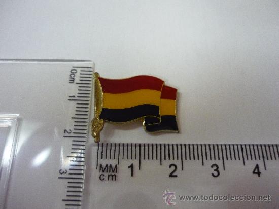 Pins de colecci&oacute;n: PINS DE METAL , BANDERA REPUBLICANA, A&Ntilde;OS 70 - 80