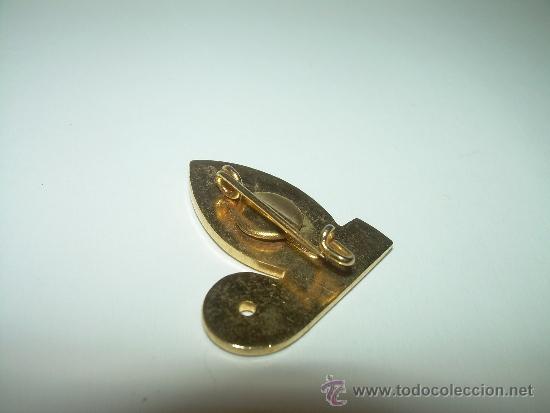 Pins de colecci&oacute;n: ANTIGUA INSIGNIA ESMALTADA. - Foto 3