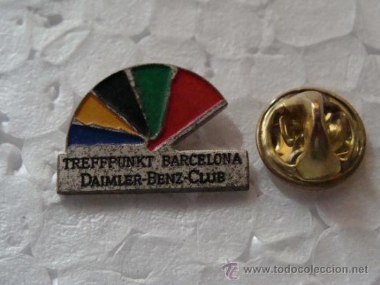 Pins e Spille di collezione: PIN DE COCHES / MOTOS. REUNI&Oacute;N EN BARCELONA. DAIMLER BENZ CLUB.