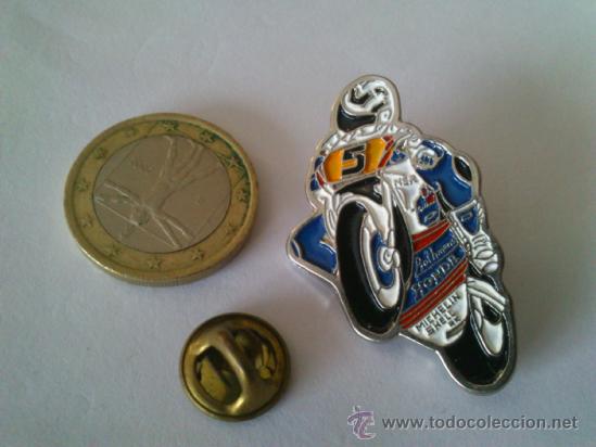 Pins de colecci&oacute;n: Antiguo Pin Nuevo Grande De Moto Honda, De Los A&ntilde;os 90.