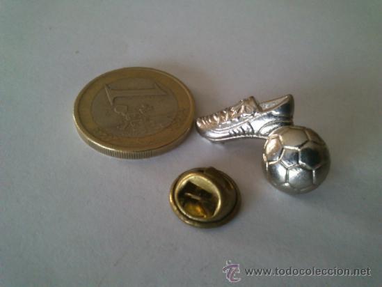 Pins de colecci&oacute;n: Pin Bal&oacute;n Y Pelota Plateado. - Foto 1