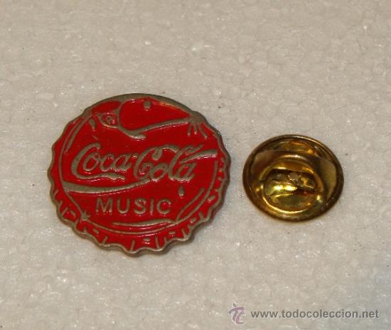 Pins de cole&ccedil;&atilde;o: PIN DE COCA COLA. CHAPA DE BOTELLA. COKE. M&Uacute;SICA.