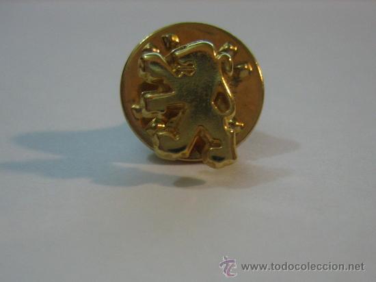 Pins de colecci&oacute;n: Pin Peugeot. Logo, emblema, le&oacute;n