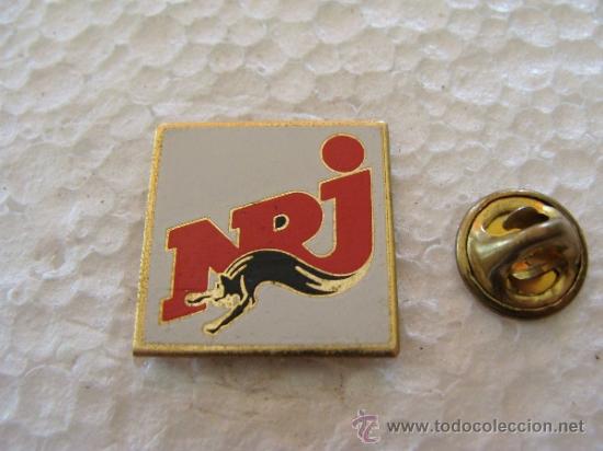 Pins e Spille di collezione: PIN DE RADIO / TELEVISI&Oacute;N. GRUPO NRJ. FRANCIA.
