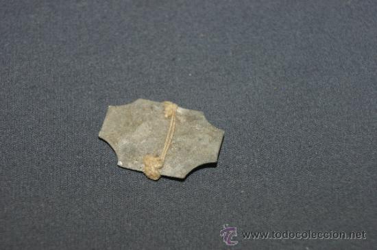 Pins de colecci&oacute;n: Antigua placa de perro de 1944 - Foto 3