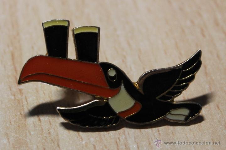 Pins de colecci&oacute;n: PIN METALICO Y ESMALTADO. PAJARO DEL REY LEON.