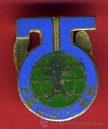 Pin's de collection: INSIGIA O PIN, PUBLICIDAD FERIA JUGUETE 1966 , ANTIGUO , ORIGINAL , P1