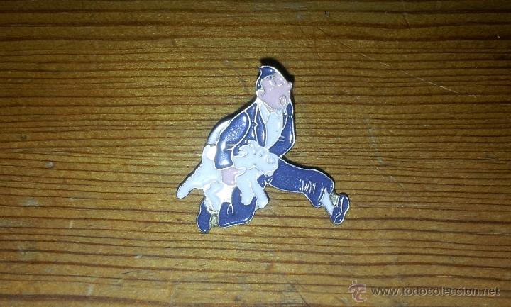 Pins de colecci&oacute;n: PIN TINTIN CORRIENDO CON MILU - RARO - CAMISA BLANCA (NO NARANJA NI AZUL)