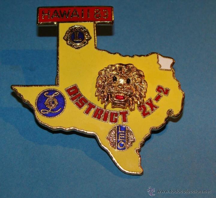 Pins de cole&ccedil;&atilde;o: GRAN PLACA INSIGNIA BROCHE DEL CLUB DE LEONES. A&Ntilde;O 1983. HAWAII. MAPA DEL ESTADO DE TEXAS