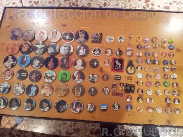 Pins de colecci&oacute;n: IMPRESIONANTE ANTIGUA COLECCION DE 111 CHAPAS DE AGUJA DE DAVID BOWIE