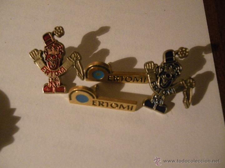 Pins de colecci&oacute;n: 2 pins ERTOMI (2 repetidos)
