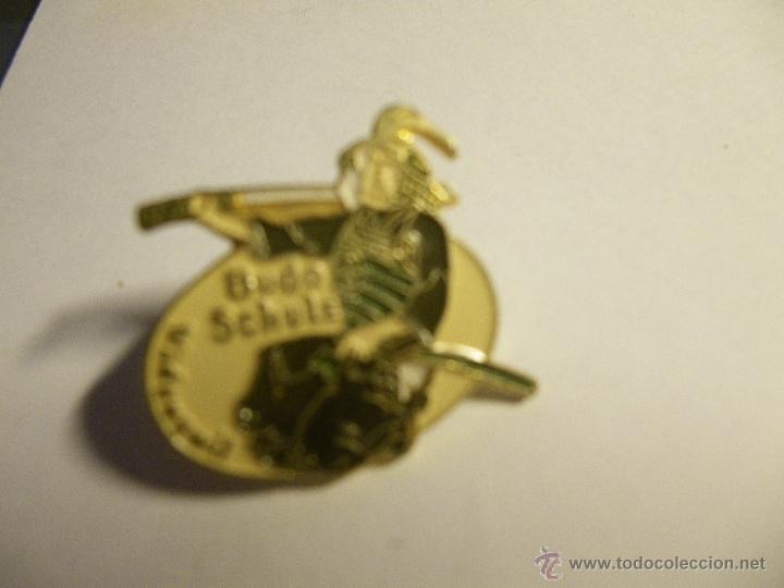 Collection pins: Pin Budo Schule Wadenswil