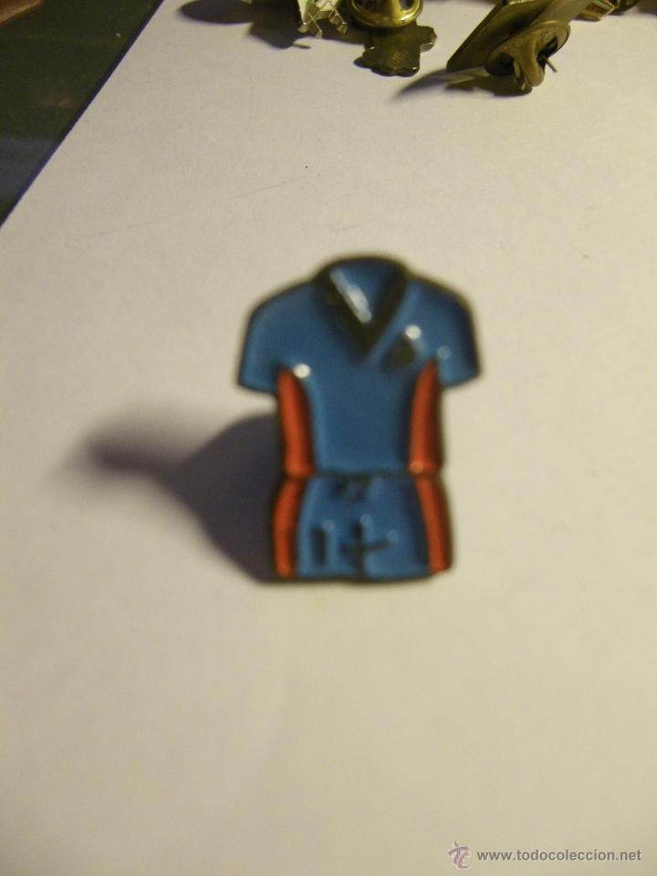 Collection pins: Pins equipo de futbol?