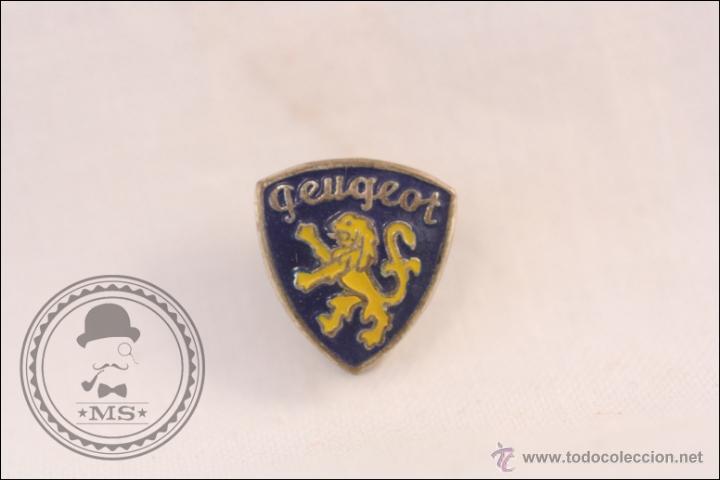 Pins de colecci&oacute;n: Antigua Insignia de Solapa / Ojal - Emblema / Escudo de Peugeot - Medidas 13 x 13 Mm - Autom&oacute;viles