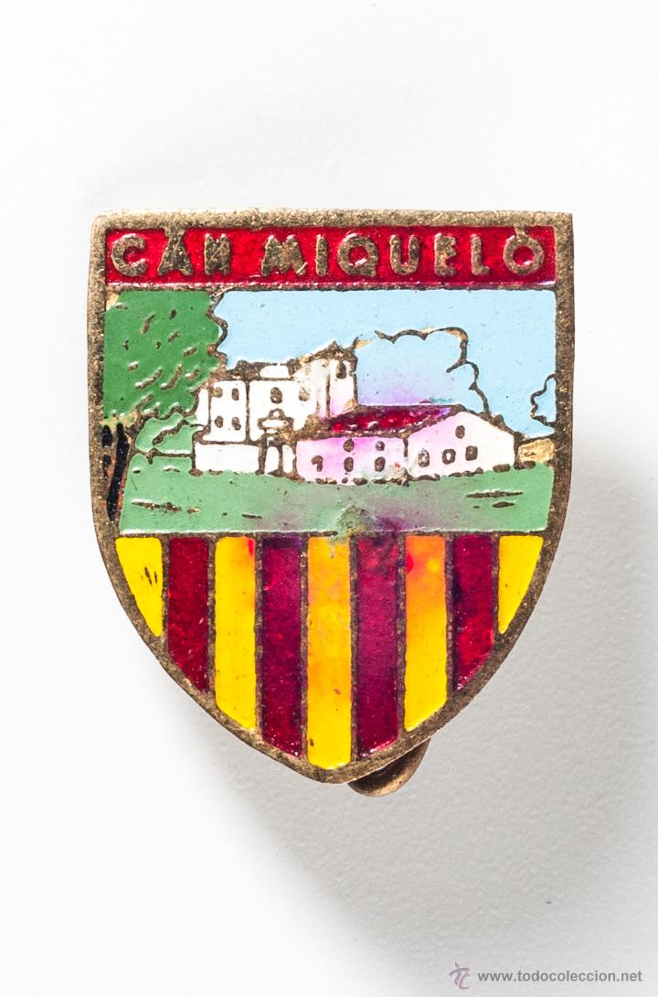 Pins de cole&ccedil;&atilde;o: INSIGNIA PIN DE METAL DE CAN MIQUELO COMPRA MINIMA PARA ENVIAR CINCO EUROS