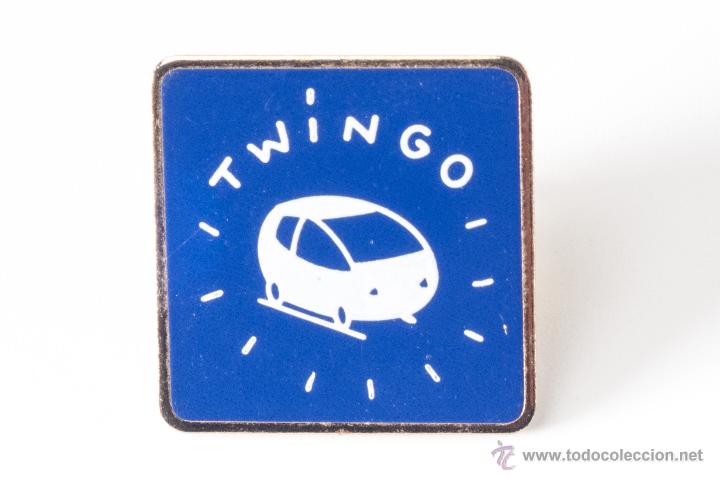 Pins de colecci&oacute;n: PIN INSIGNIA DE METAL , TWINGO COMPRA MINIMA PARA ENVIAR CINCO EUROS