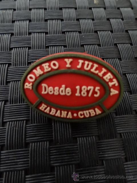 Pins de colecci&oacute;n: ROMEO Y JULIETA PIN SILICONA EXCLUSIVO GRABADO Y EN RELIEVE