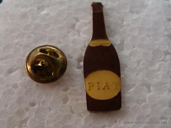 Pins e Spille di collezione: PIN DE BEBIDAS. BOTELLA DE VINO PIAT