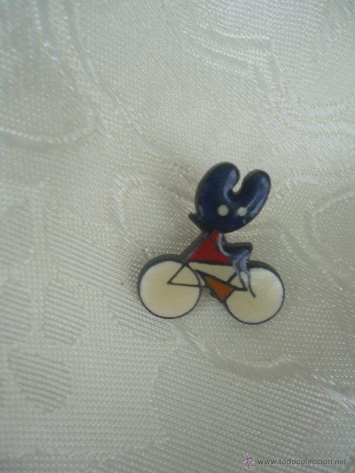 Pins de colecci&oacute;n: PIN PELEGRIN XACOBEO PEREGRINO CAMINO DE SANTIAGO BICICLETA PINS