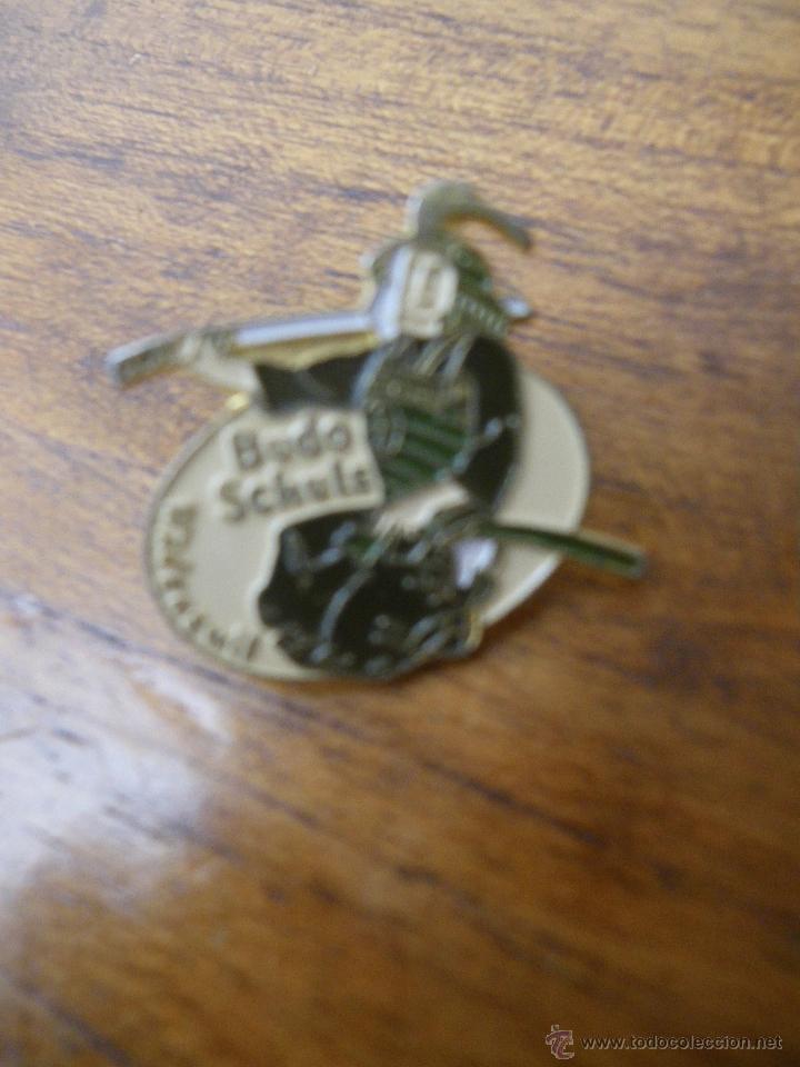 Pins de colecci&oacute;n: Pin Budo Schule Wadenswil - Foto 2
