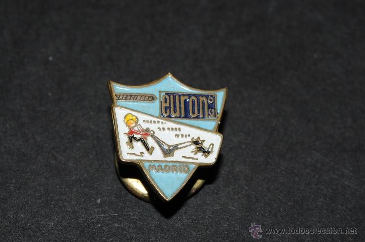 Pins e Spille di collezione: PIN O INSIGNIA DE OJAL EURON COMPRA MINIMA PARA ENVIAR CINCO EUROS