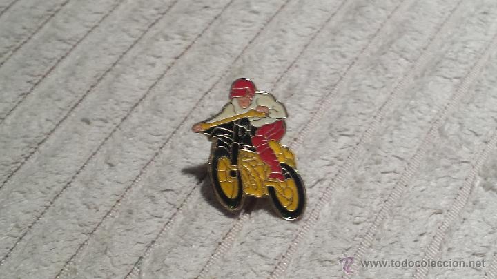 Pins de colecci&oacute;n: PIN DE UNA MOTO - Foto 1