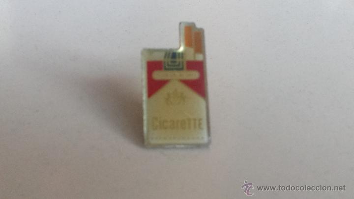 Pins de colecci&oacute;n: PIN DE CAJETILLA TABACO - Foto 1