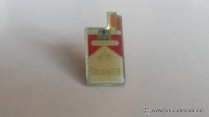 Pins de colecci&oacute;n: PIN DE CAJETILLA TABACO - Foto 1